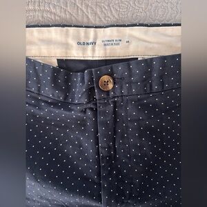 Old Navy Men’s 38 Navy Polka Dot Slim Shorts NWOT
